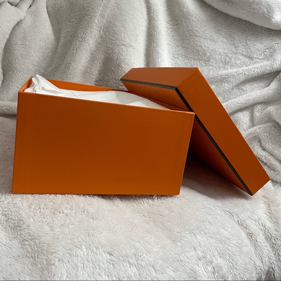Authentic Hermès Empty Shoebox - Picture 5 of 9